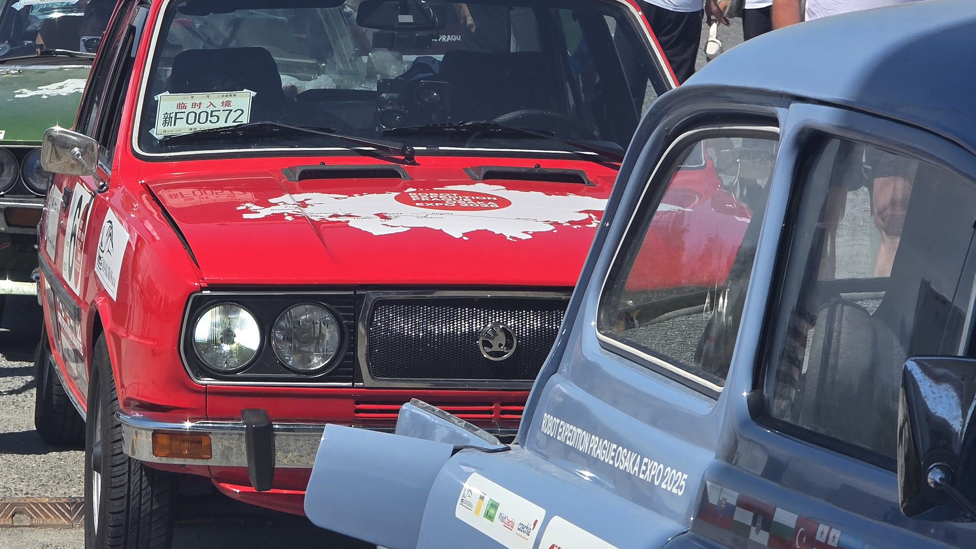 Expedice Ósaka se účastnilo velké množství posádek