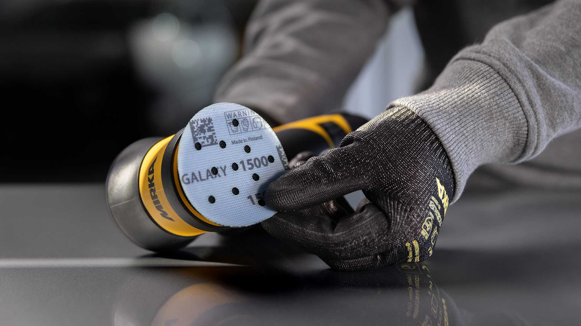 Aku brusku Mirka AROS-B a brusivo Mirka Galaxy